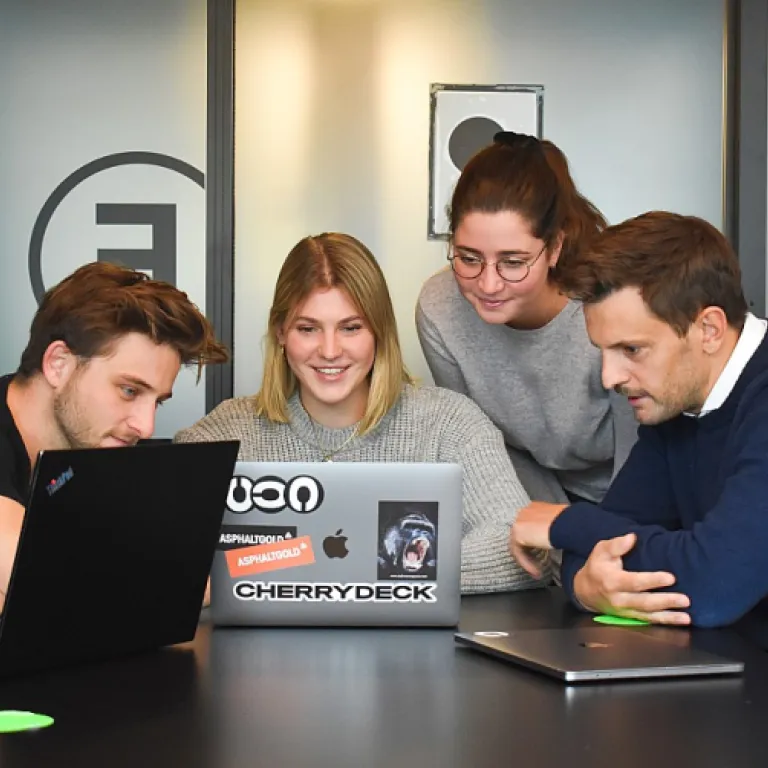 Le champagne rosé : nuances, élaboration et tendances dans l'industrie du vin