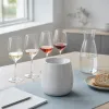 Le rôle du crachoir dans l’éducation des consommateurs de vin